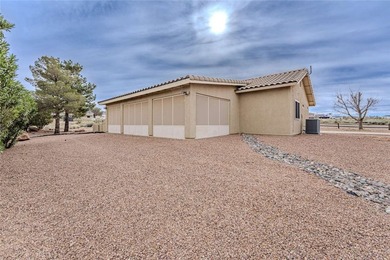 Beautiful home in the Valley Vista Golf Course Community nestled on Valle Vista Golf Course in Arizona - for sale on GolfHomes.com, golf home, golf lot