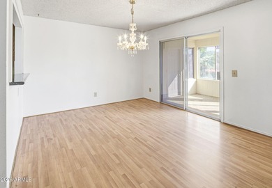 Popular Alameda model with 3 bedrooms and 2 bathrooms. Nice open on Cottonwood Country Club in Arizona - for sale on GolfHomes.com, golf home, golf lot