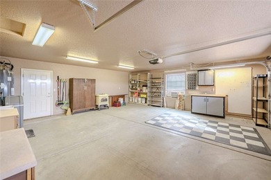 Beautiful home in the Valley Vista Golf Course Community nestled on Valle Vista Golf Course in Arizona - for sale on GolfHomes.com, golf home, golf lot