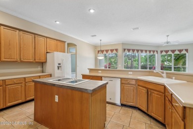 Light & bright home in the central section of Eagle Harbor on Eagle Harbor Golf Club in Florida - for sale on GolfHomes.com, golf home, golf lot