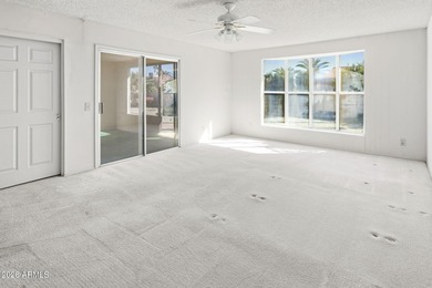 Popular Alameda model with 3 bedrooms and 2 bathrooms. Nice open on Cottonwood Country Club in Arizona - for sale on GolfHomes.com, golf home, golf lot