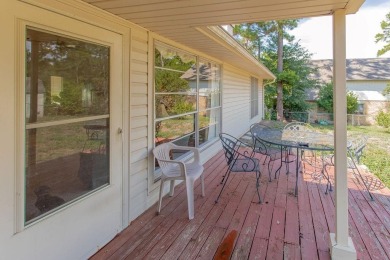 Lovely home close to park and swimming pool, offering a great on Hide-A-Way Lake Golf Course in Texas - for sale on GolfHomes.com, golf home, golf lot