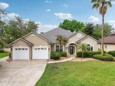 Light & bright home in the central section of Eagle Harbor on Eagle Harbor Golf Club in Florida - for sale on GolfHomes.com, golf home, golf lot