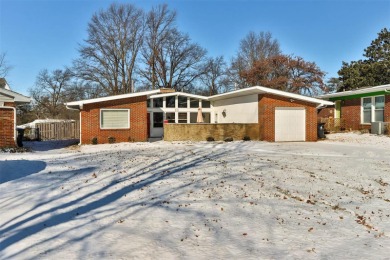 Pristine & Stunning Mid Century Modern Brick ranch with spacious on Ruth Park Municipal Golf Course in Missouri - for sale on GolfHomes.com, golf home, golf lot