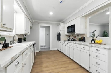 Resort-Style Living in DeCordova Bend Estates - 3 Bed, 2 Bath on De Cordova Bend Country Club in Texas - for sale on GolfHomes.com, golf home, golf lot