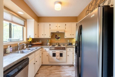 Look no further for your home away from home!! This beautiful on Red Apple Inn and Country Club in Arkansas - for sale on GolfHomes.com, golf home, golf lot