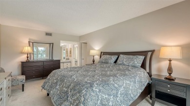 This two-bedroom, two bathroom unit in Privateer South has 1,409 on Links on Longboat Golf Club in Florida - for sale on GolfHomes.com, golf home, golf lot