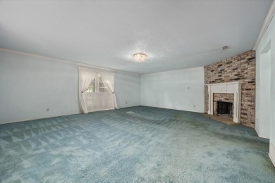 Lovely custom-built, one-owner home on a corner lot of a on Texas Rangers Golf Club  in Texas - for sale on GolfHomes.com, golf home, golf lot
