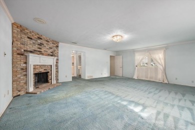 Lovely custom-built, one-owner home on a corner lot of a on Texas Rangers Golf Club  in Texas - for sale on GolfHomes.com, golf home, golf lot