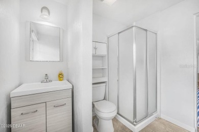 SELLER WILL CONSIDER OWNER FINANCING. Charming 3 bedroom, 3 bath on Oceanside Country Club in Florida - for sale on GolfHomes.com, golf home, golf lot