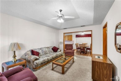 Well maintained property in 55+ community Golf View on Howling Trails Golf  in Texas - for sale on GolfHomes.com, golf home, golf lot