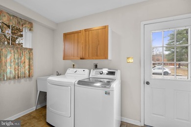 Welcome to this lovingly maintained, corner lot located on National Golf Club At Tantallon in Maryland - for sale on GolfHomes.com, golf home, golf lot