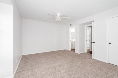 Fabulous UPDATED one-story condo in excellent far North on Prestonwood Country Club - Dallas County in Texas - for sale on GolfHomes.com, golf home, golf lot