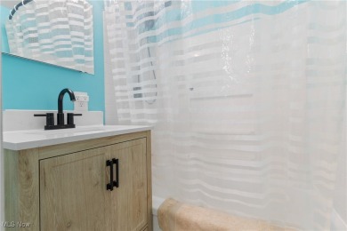 Welcome to this charming 2-bedroom, 1-bath unit in the on Shaker Heights Country Club in Ohio - for sale on GolfHomes.com, golf home, golf lot