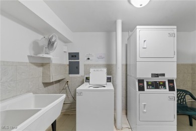 Welcome to this charming 2-bedroom, 1-bath unit in the on Shaker Heights Country Club in Ohio - for sale on GolfHomes.com, golf home, golf lot