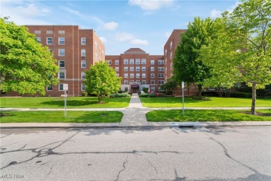 Welcome to this charming 2-bedroom, 1-bath unit in the on Shaker Heights Country Club in Ohio - for sale on GolfHomes.com, golf home, golf lot