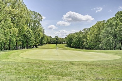 Exceptional Value with this Resort Home in Tan-Tar-A Estates! on The Oaks Golf Course in Missouri - for sale on GolfHomes.com, golf home, golf lot