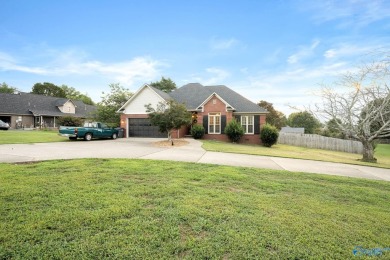 A BEAUTIFUL Brick home nestled in a PRIME LOCATION where it's on Fayetteville Country Club in Tennessee - for sale on GolfHomes.com, golf home, golf lot