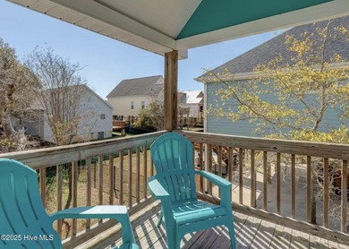 This CHARMING 2 Bedroom, 2 Bath cottage is the perfect Oak on Founders Club At St. James Plantation in North Carolina - for sale on GolfHomes.com, golf home, golf lot