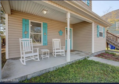 This CHARMING 2 Bedroom, 2 Bath cottage is the perfect Oak on Founders Club At St. James Plantation in North Carolina - for sale on GolfHomes.com, golf home, golf lot