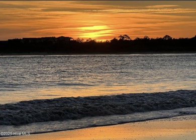This CHARMING 2 Bedroom, 2 Bath cottage is the perfect Oak on Founders Club At St. James Plantation in North Carolina - for sale on GolfHomes.com, golf home, golf lot