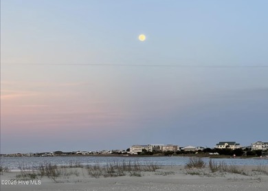 This CHARMING 2 Bedroom, 2 Bath cottage is the perfect Oak on Founders Club At St. James Plantation in North Carolina - for sale on GolfHomes.com, golf home, golf lot