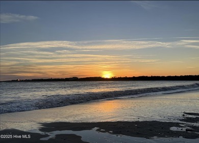 This CHARMING 2 Bedroom, 2 Bath cottage is the perfect Oak on Founders Club At St. James Plantation in North Carolina - for sale on GolfHomes.com, golf home, golf lot