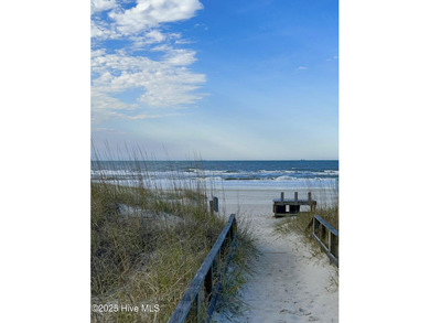 This CHARMING 2 Bedroom, 2 Bath cottage is the perfect Oak on Founders Club At St. James Plantation in North Carolina - for sale on GolfHomes.com, golf home, golf lot