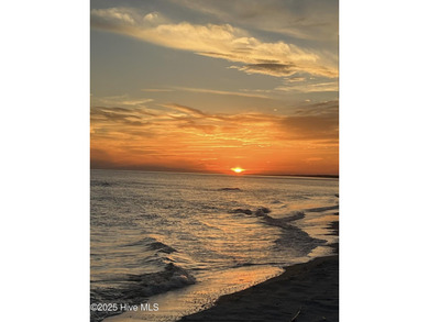 This CHARMING 2 Bedroom, 2 Bath cottage is the perfect Oak on Founders Club At St. James Plantation in North Carolina - for sale on GolfHomes.com, golf home, golf lot