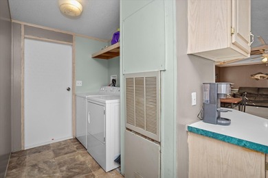 Discover the perfect getaway with this 3 bedroom, 2 bathroom on Rayburn Country Club in Texas - for sale on GolfHomes.com, golf home, golf lot