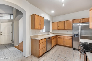 Beautiful Move-In Ready Townhome in a Prime AAA Location! on Arrowhead Country Club in Arizona - for sale on GolfHomes.com, golf home, golf lot
