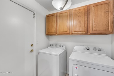 Beautiful Move-In Ready Townhome in a Prime AAA Location! on Arrowhead Country Club in Arizona - for sale on GolfHomes.com, golf home, golf lot