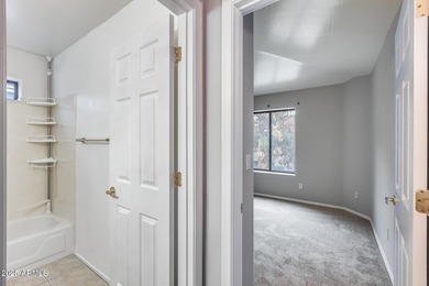 Beautiful Move-In Ready Townhome in a Prime AAA Location! on Arrowhead Country Club in Arizona - for sale on GolfHomes.com, golf home, golf lot