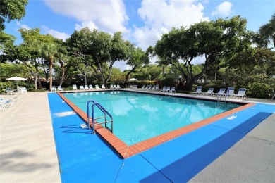 KING 2 BED-2 BATH BEAUTIFULLY REMODELED CORNER CONDO ON OAKS on Palm-Aire Country Club and Resort - The Oaks in Florida - for sale on GolfHomes.com, golf home, golf lot