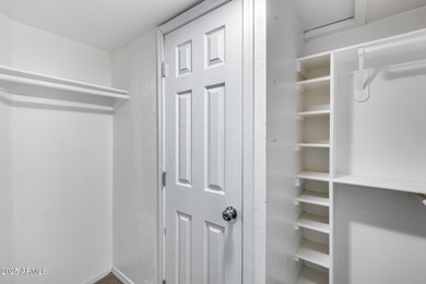 Beautiful Move-In Ready Townhome in a Prime AAA Location! on Arrowhead Country Club in Arizona - for sale on GolfHomes.com, golf home, golf lot