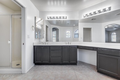 Beautiful Move-In Ready Townhome in a Prime AAA Location! on Arrowhead Country Club in Arizona - for sale on GolfHomes.com, golf home, golf lot