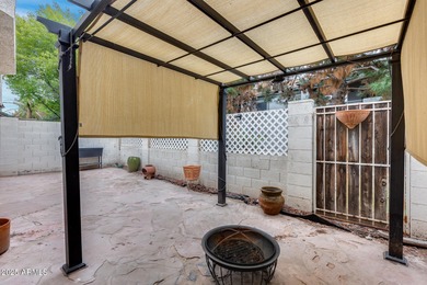 Beautiful Move-In Ready Townhome in a Prime AAA Location! on Arrowhead Country Club in Arizona - for sale on GolfHomes.com, golf home, golf lot