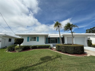 Lakefront Living in The Mainlands  55+ Community
Discover this on Mainlands Golf Club in Florida - for sale on GolfHomes.com, golf home, golf lot