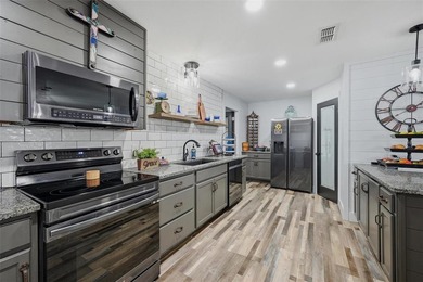 WOW!!! This amazing property is conveniently located near the on Lake Kiowa Golf Course in Texas - for sale on GolfHomes.com, golf home, golf lot