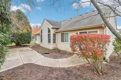 Come fall in love with this move-in-ready ranch home in on Bittersweet Golf Club in Illinois - for sale on GolfHomes.com, golf home, golf lot