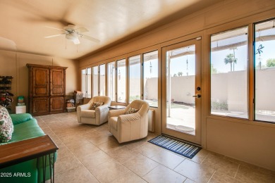 Must-see 55+ Sun City, AZ end-unit condo--completely rebuilt in on Sun City Lakes West and East in Arizona - for sale on GolfHomes.com, golf home, golf lot