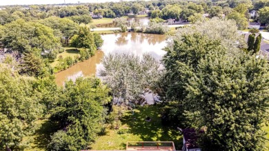 Beautifully renovated from top to bottom, this move-in-ready on Apple Orchard Golf Course in Illinois - for sale on GolfHomes.com, golf home, golf lot