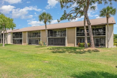 Step into this charming 1st floor 2 bdrm 2 bath condo, centrally on Mallards Landing Golf Course in Florida - for sale on GolfHomes.com, golf home, golf lot