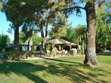 Must-see 55+ Sun City, AZ end-unit condo--completely rebuilt in on Sun City Lakes West and East in Arizona - for sale on GolfHomes.com, golf home, golf lot