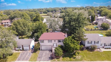Beautifully renovated from top to bottom, this move-in-ready on Apple Orchard Golf Course in Illinois - for sale on GolfHomes.com, golf home, golf lot