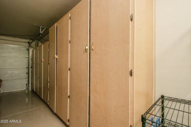 Must-see 55+ Sun City, AZ end-unit condo--completely rebuilt in on Sun City Lakes West and East in Arizona - for sale on GolfHomes.com, golf home, golf lot