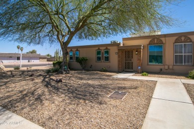 Must-see 55+ Sun City, AZ end-unit condo--completely rebuilt in on Sun City Lakes West and East in Arizona - for sale on GolfHomes.com, golf home, golf lot