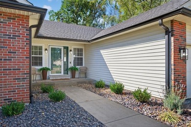 Beautiful ranch with split floor plan on nearly 1/2 an acre in a on Lake Saint Louis Par 3 in Missouri - for sale on GolfHomes.com, golf home, golf lot