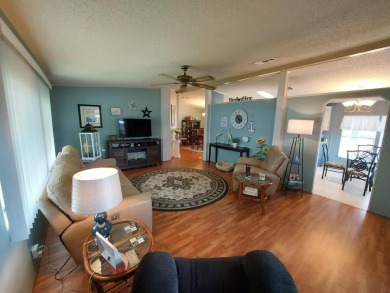 This Charming 2 Bedroom 2 Bath is Move In Ready and comes on Lakes at Leesburg Golf Course in Florida - for sale on GolfHomes.com, golf home, golf lot
