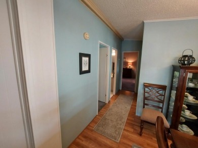 This Charming 2 Bedroom 2 Bath is Move In Ready and comes on Lakes at Leesburg Golf Course in Florida - for sale on GolfHomes.com, golf home, golf lot